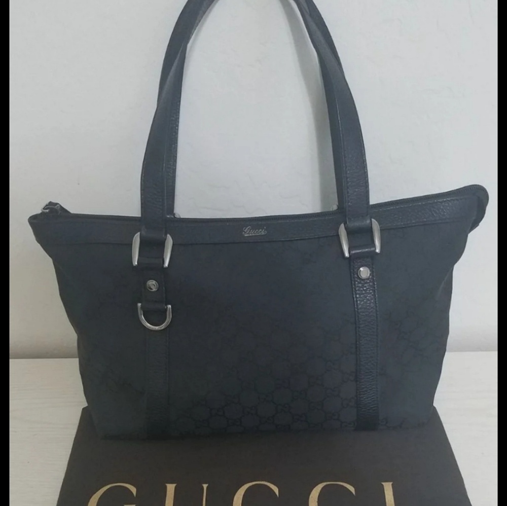 Authentic Gucci Abbey tote